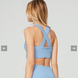 NWT Alo yoga emulate bra